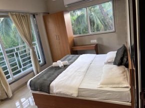 Pinaki Comfort Stay, Vile Parle